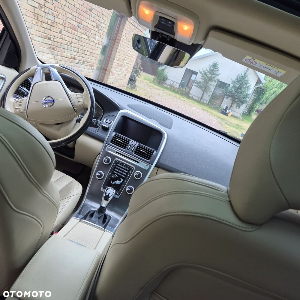 Volvo XC 60 D4 Drive-E Momentum - 21