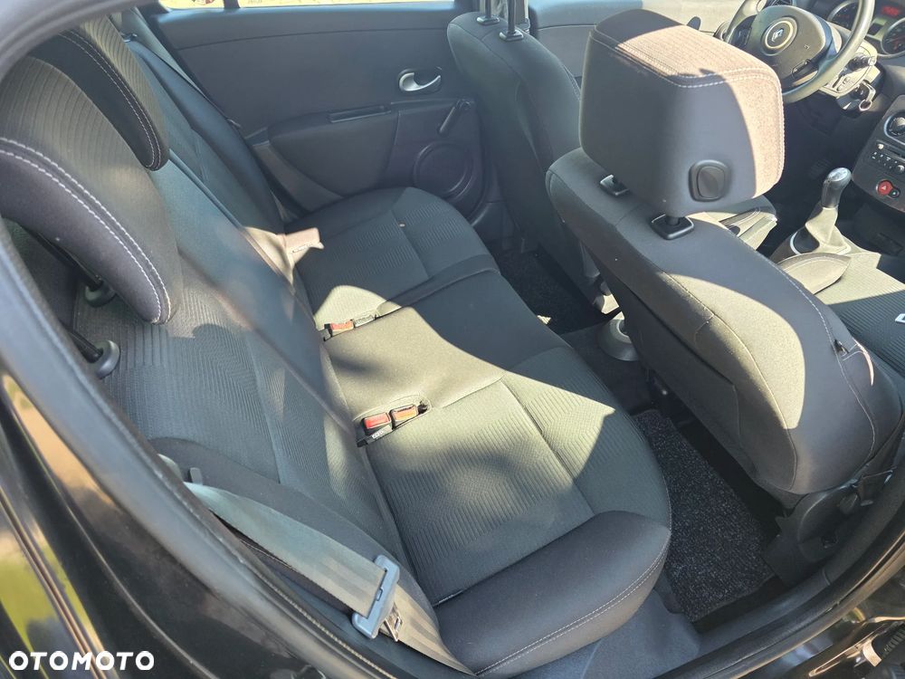Renault Clio 1.2 TCE Authentique - 11
