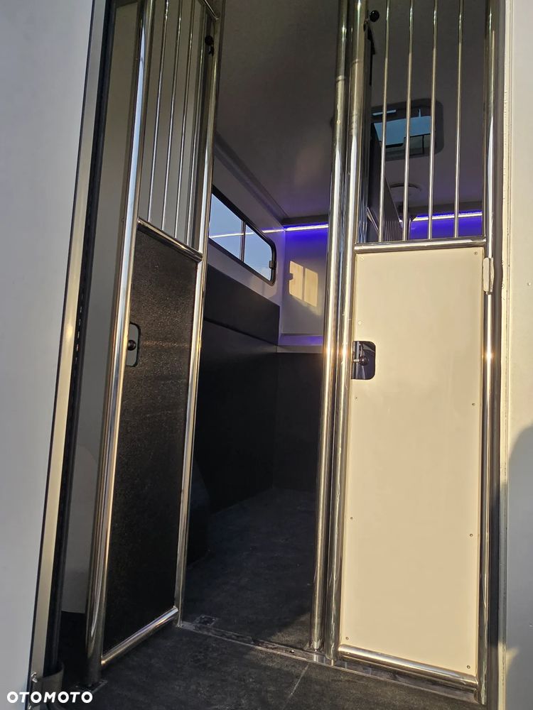 Opel Movano-Koniowóz - 27