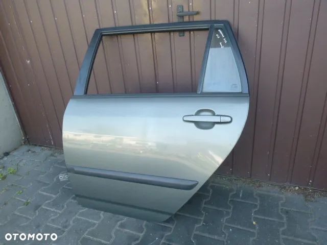 DRZWI LEWY TYŁ LEWE TYLNE KOMPLETNE TOYOTA COROLLA E12 KOMBI KOLOR 1C3 - 6