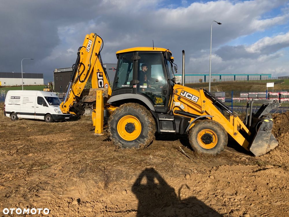 JCB 3CX - 4