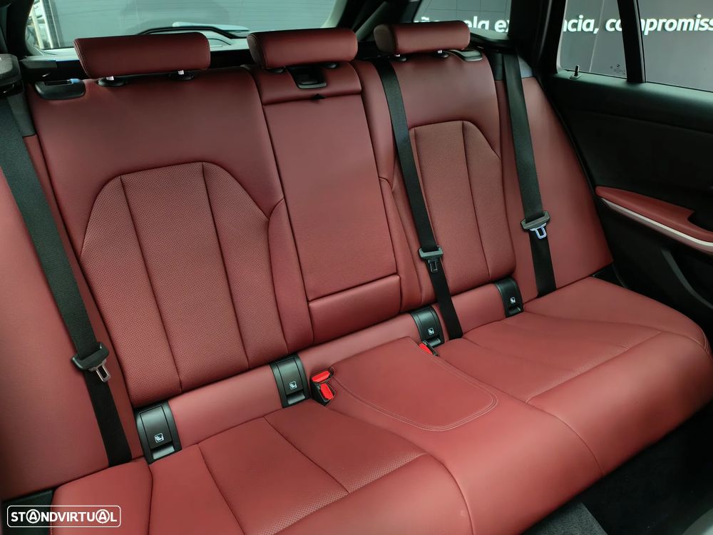 BMW 320 e Pack M Auto - 49