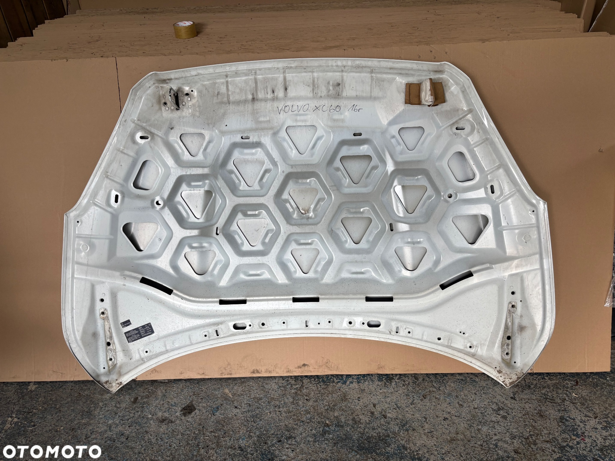 Volvo XC60 lift 13-17 Maska silnika - 3
