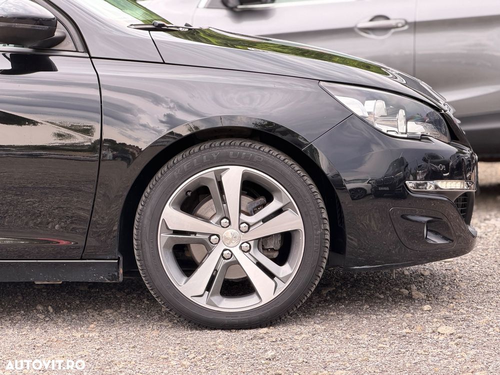 Peugeot 308 1.6HDi Premium - 10