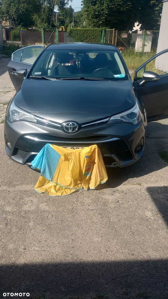 Toyota Avensis 1.6 D-4D Prestige - 1