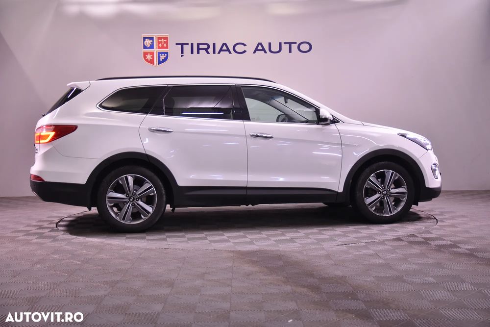 Hyundai Grand Santa Fe - 6