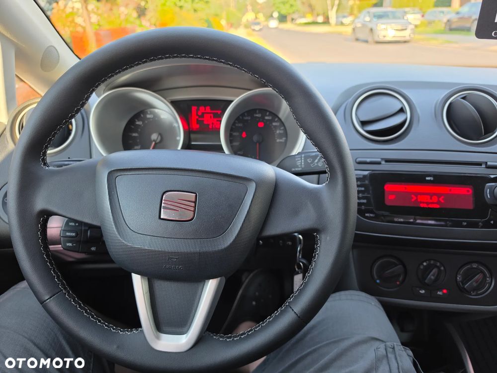 Seat Ibiza 1.4 16V Reference - 9