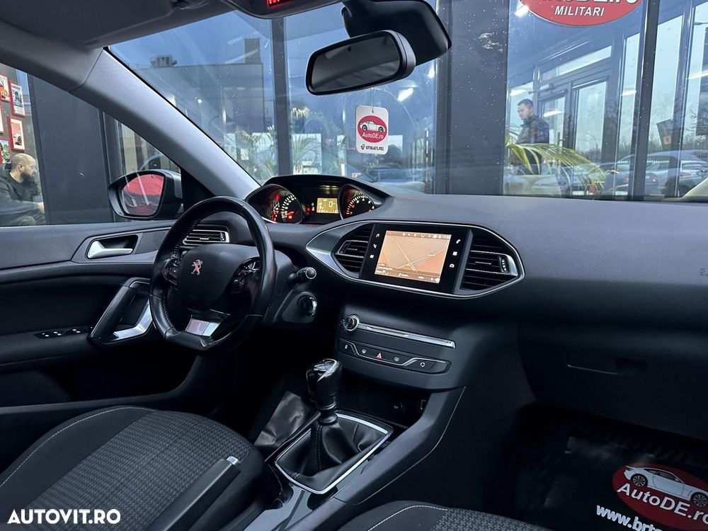 Peugeot 308 - 11