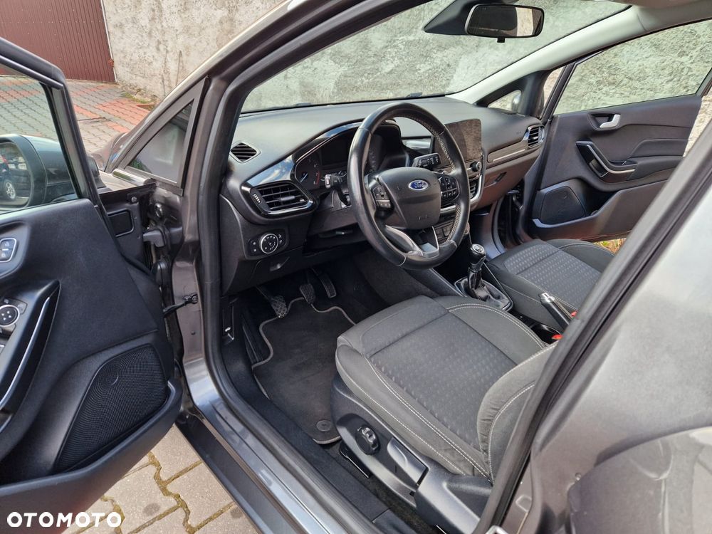 Ford Fiesta 1.1 S&S TITANIUM - 11