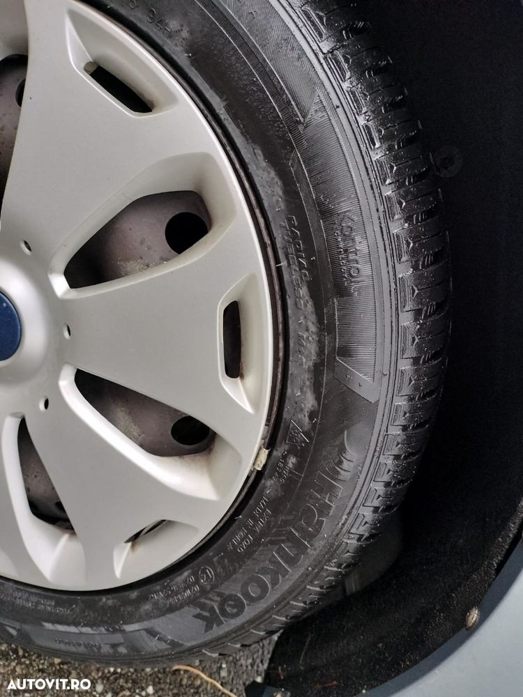 Ford Mondeo 2.0 TDCi Ghia - 12