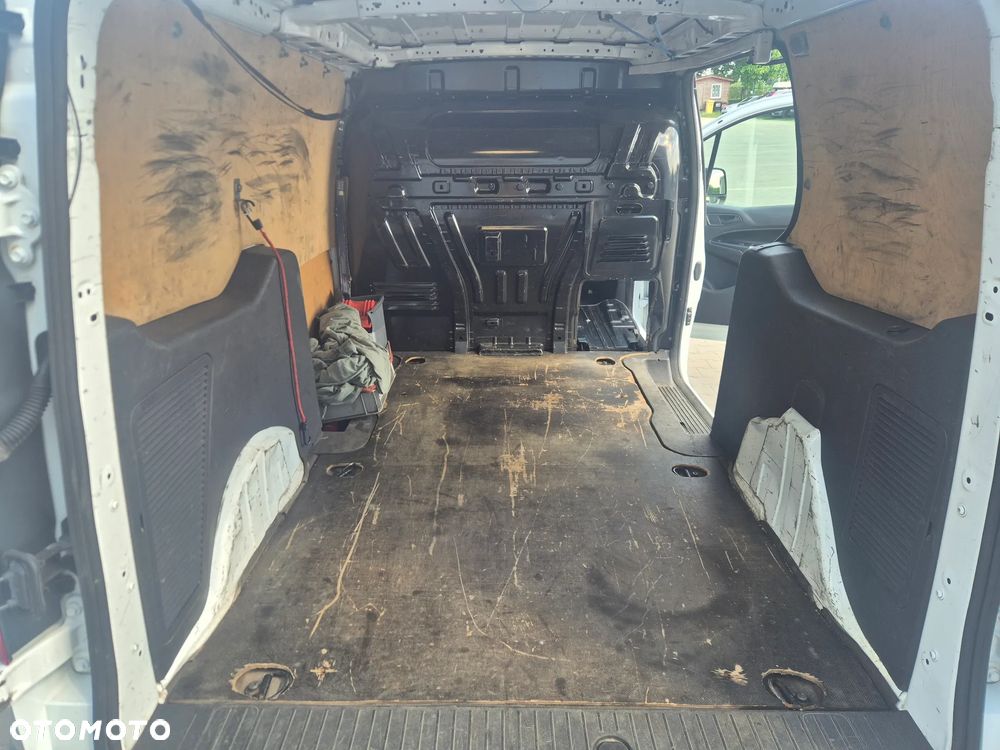 Ford Transit Connect - 9