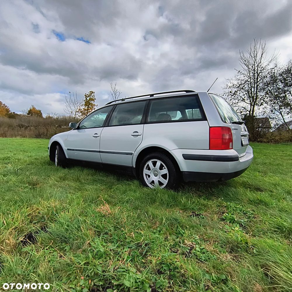 Volkswagen Passat 2.3 V5 Comfortline - 13