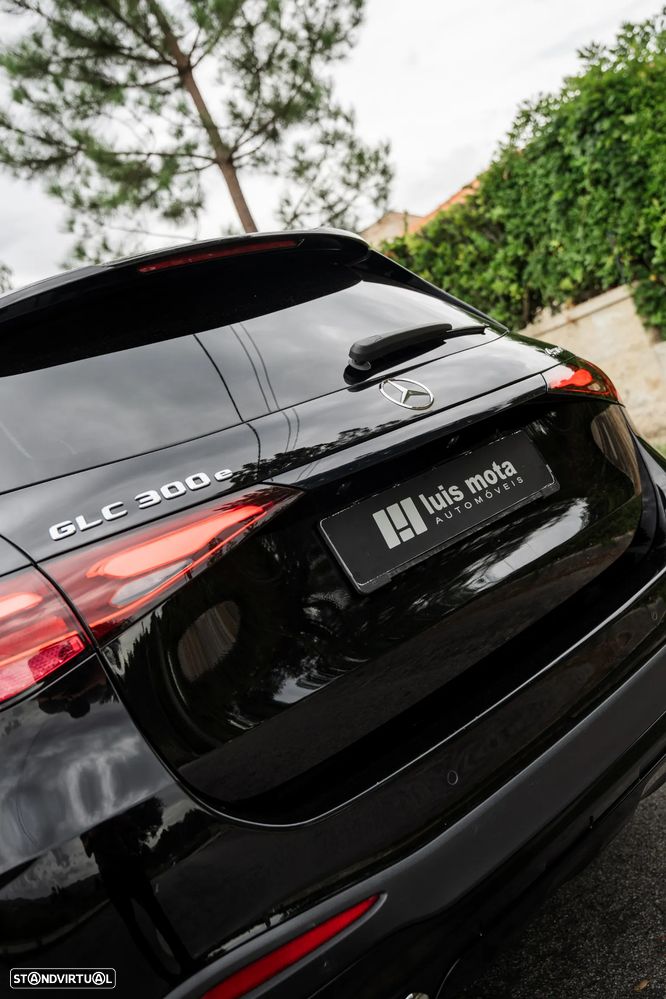 Mercedes-Benz GLC 300 e 4Matic 9G-TRONIC AMG Line Advanced - 18