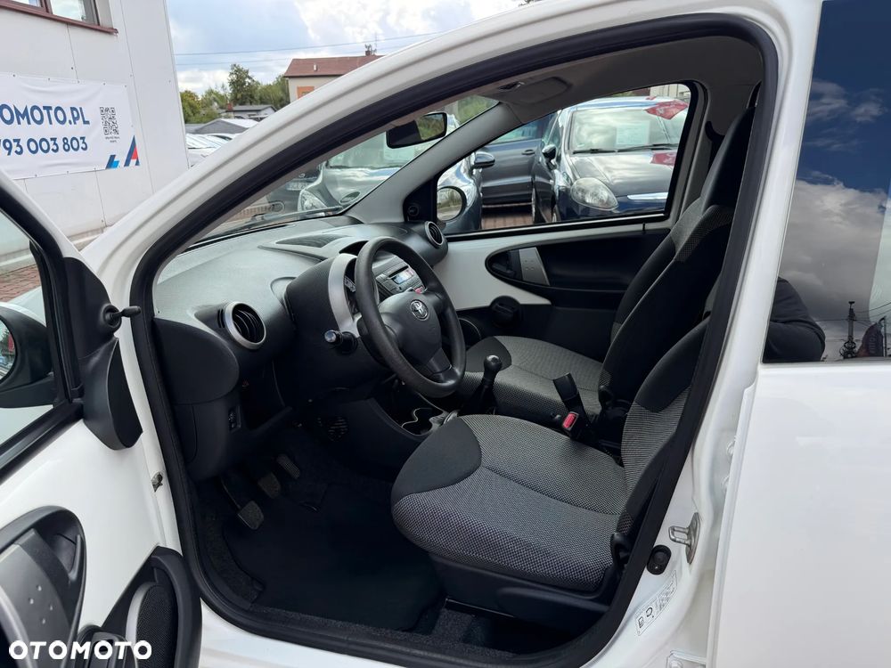 Toyota Aygo Cool - 12
