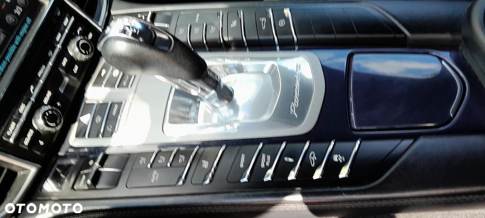 Porsche Panamera 4S PDK - 8