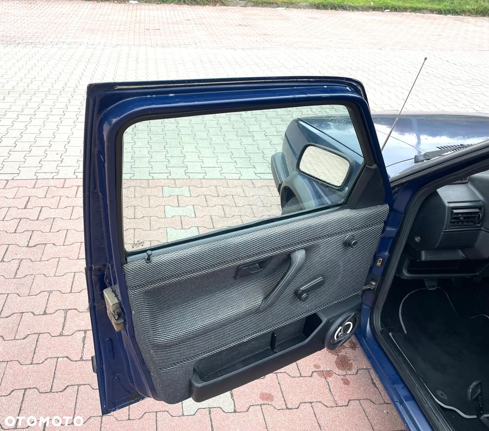Volkswagen Golf 1.6 CL TDLLK TD - 14