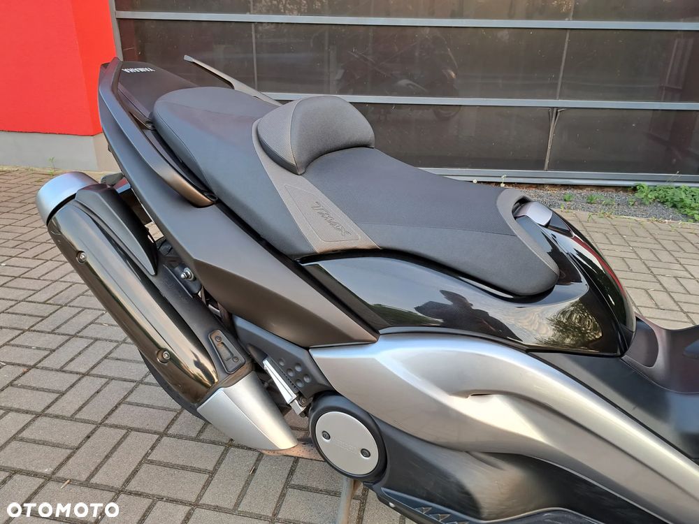 Yamaha Tmax - 10