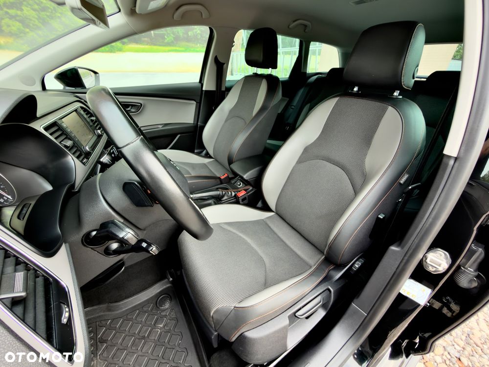 Seat Leon 2.0 TDI DPF DSG Xcellence - 26