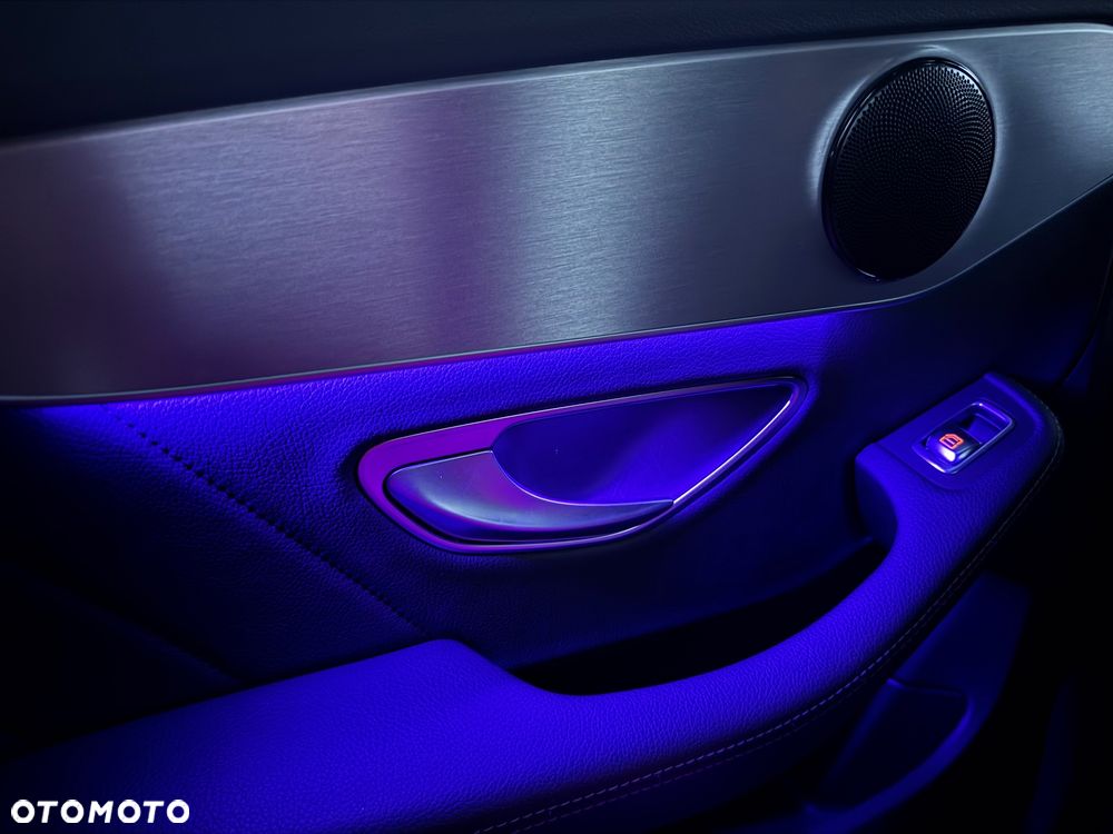 Mercedes-Benz Klasa C 200 T 9G-TRONIC AMG Line - 17