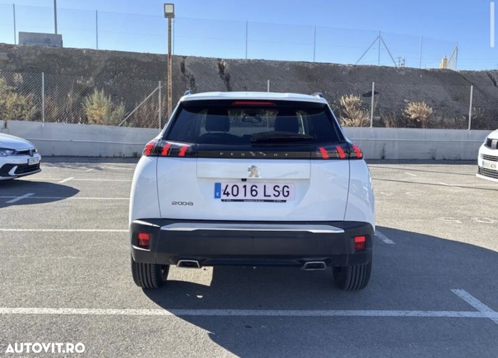 Peugeot 2008 PureTech 130 EAT8 Allure Pack - 4