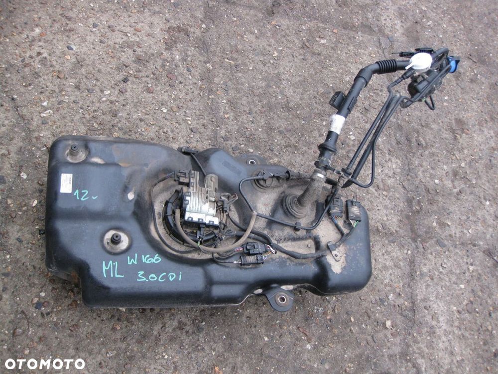 MERCEDES ML W166 3.0 CDI 12R ZBIORNIK ADBLUE A1664703701 - 1