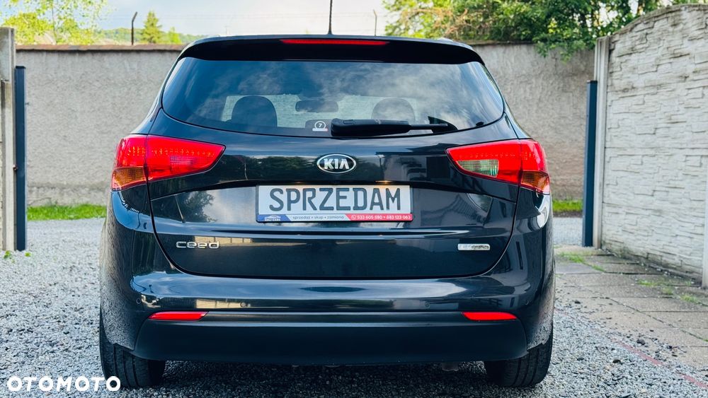 Kia Ceed 1.6 CRDi 128 Dream Team Edition - 24