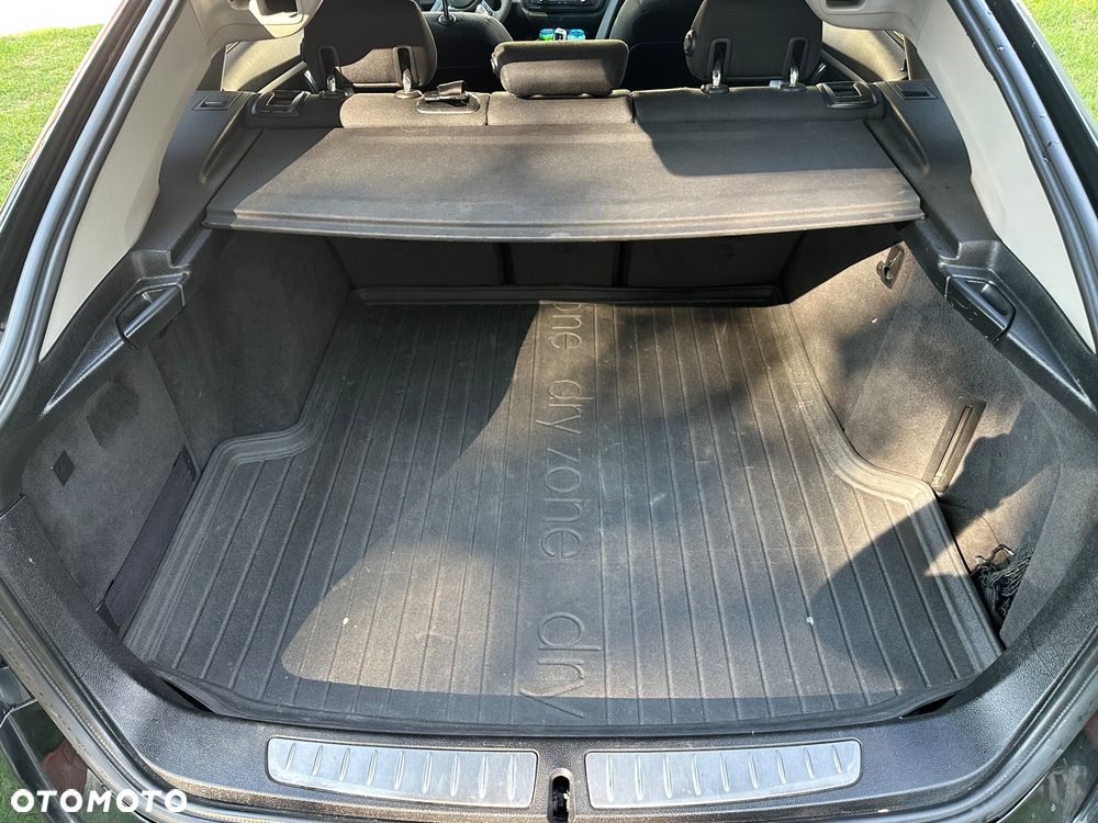 BMW Seria 3 318d - 28