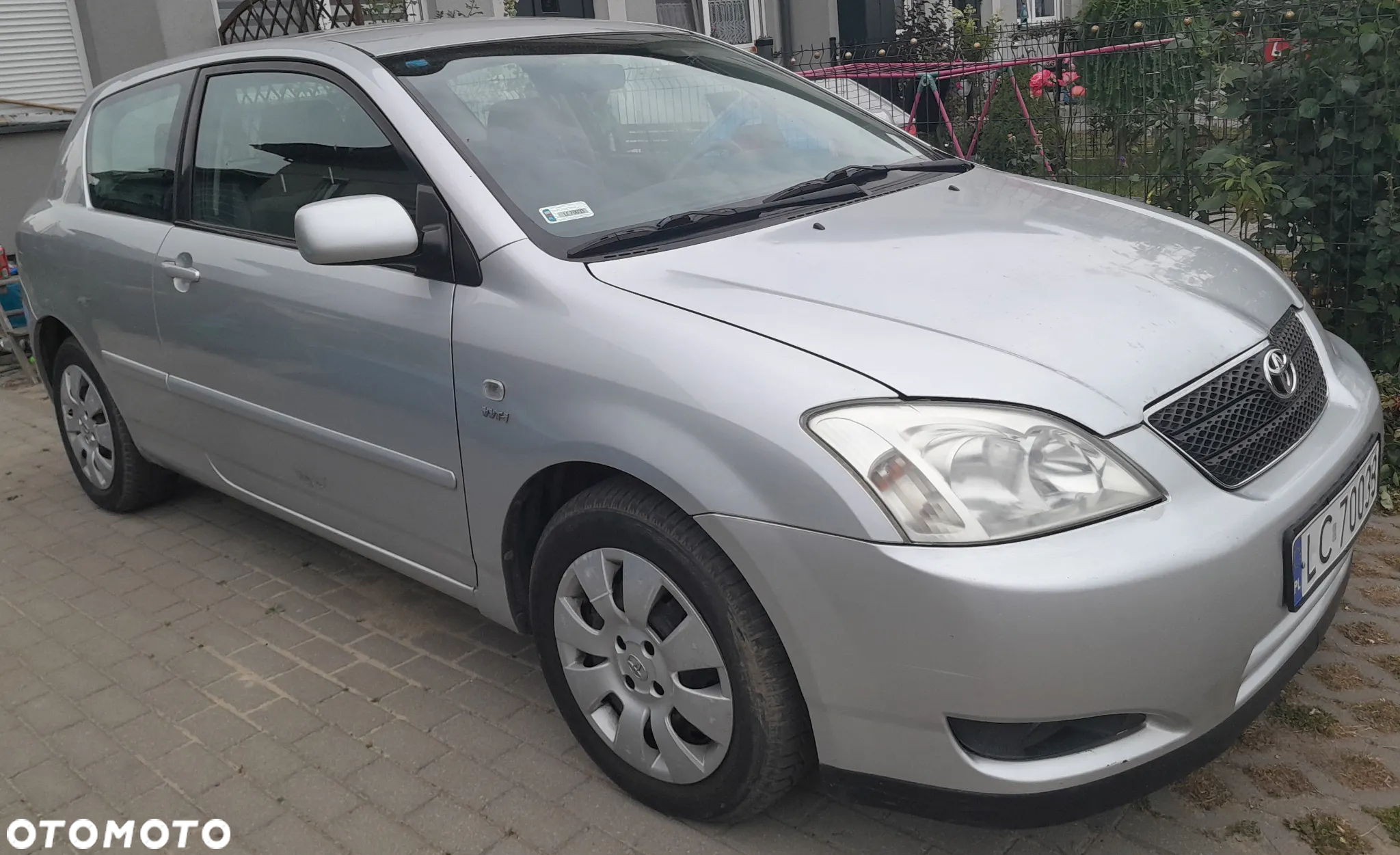 Toyota Corolla - 2