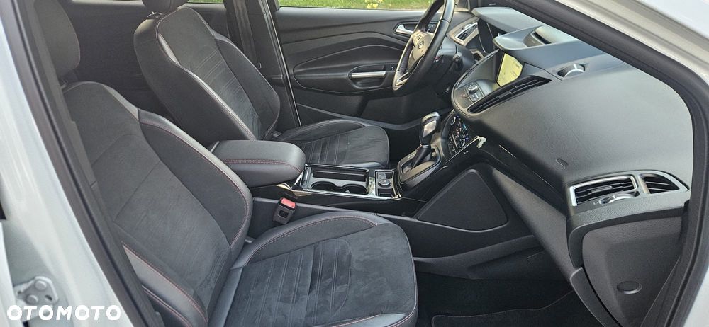 Ford Kuga 2.0 TDCi 4x4 ST-Line - 21
