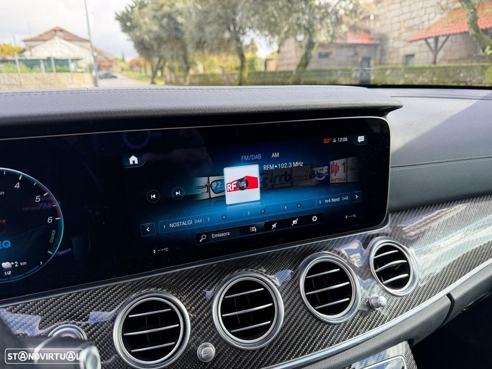 Mercedes-Benz E 300 de 4Matic T 9G-TRONIC AMG Line - 31