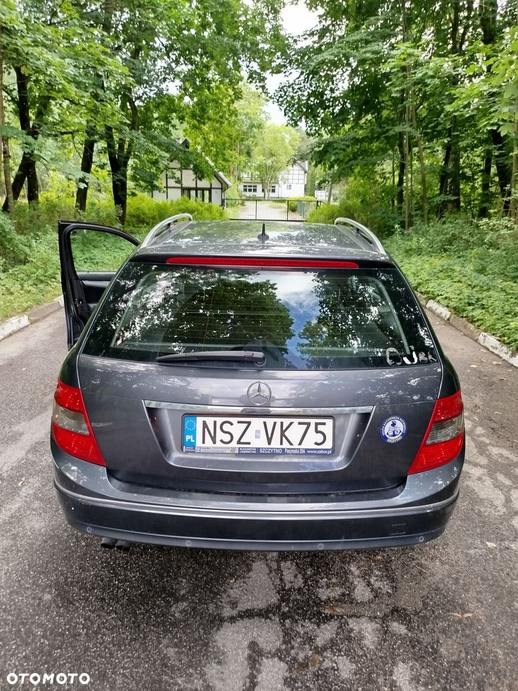 Mercedes-Benz Klasa C 180 Kompressor Automatik BlueEFFICIENCY Avantgarde - 2