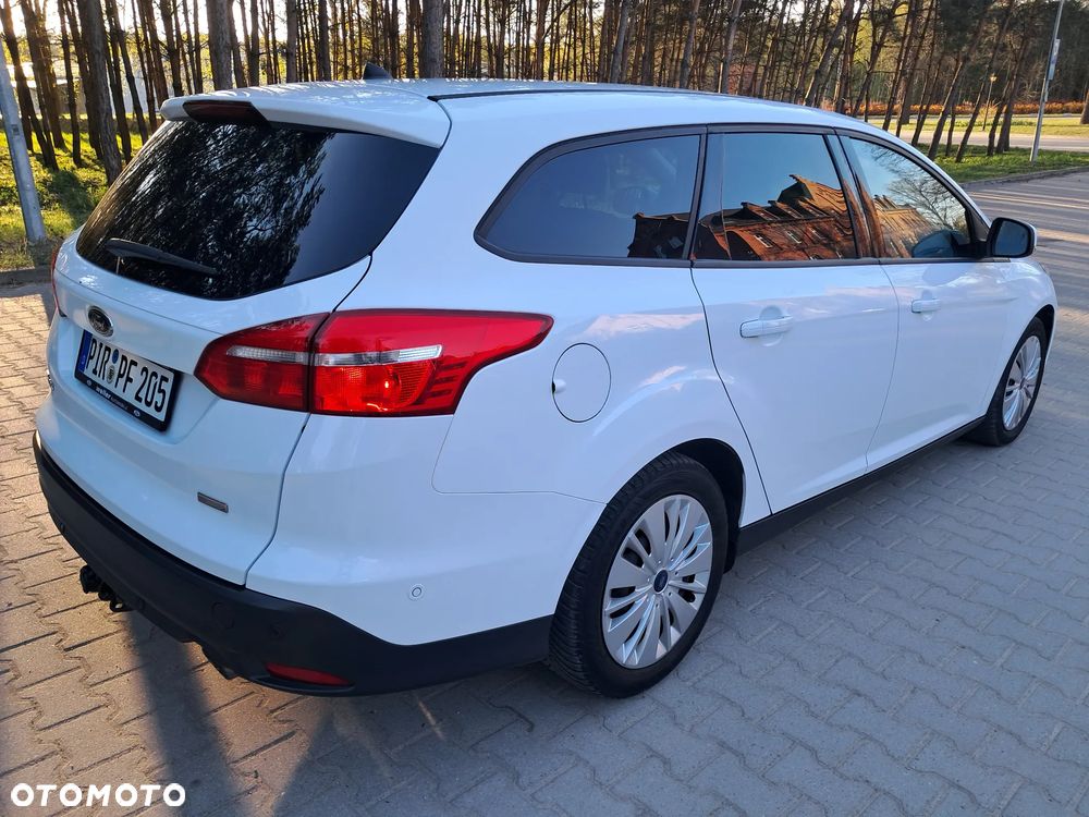 Ford Focus ver-1-5-ecoboost-start--stopp--system-business-edition - 7