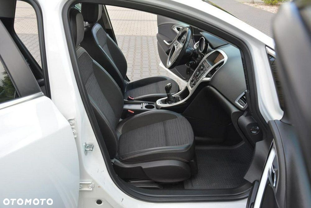 Opel Astra 1.4 Turbo Cosmo - 16