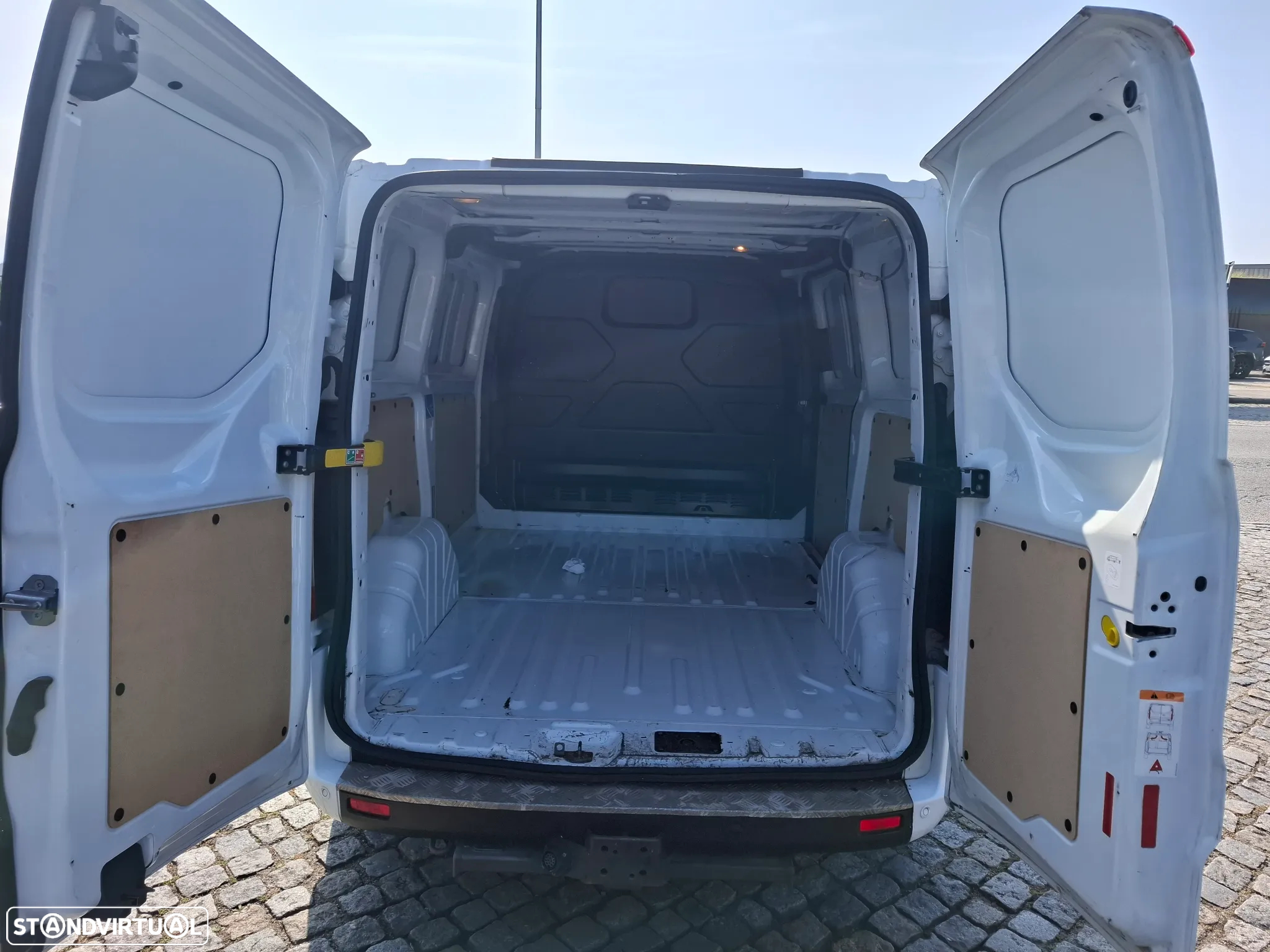 Ford TRANSIT 2.0TDCI 280LN 3LUGARES C/GANCHO REBOQUE - 7