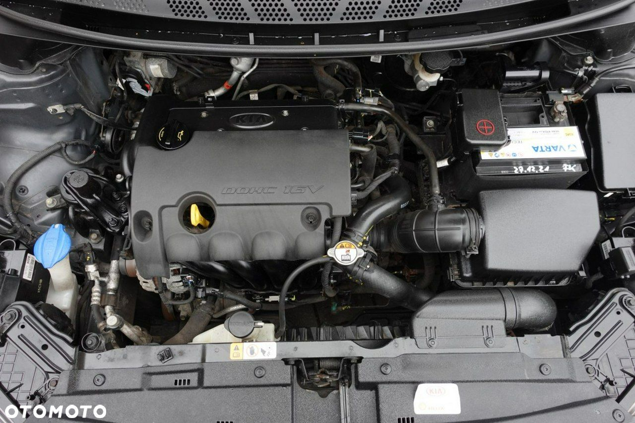 Kia Ceed - 11