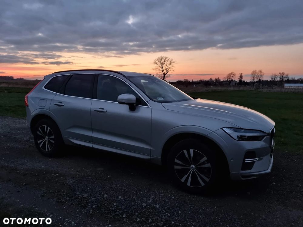 Volvo XC 60 B5 D AWD Momentum Pro - 28