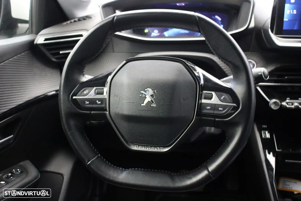 Peugeot e-208 Allure - 15