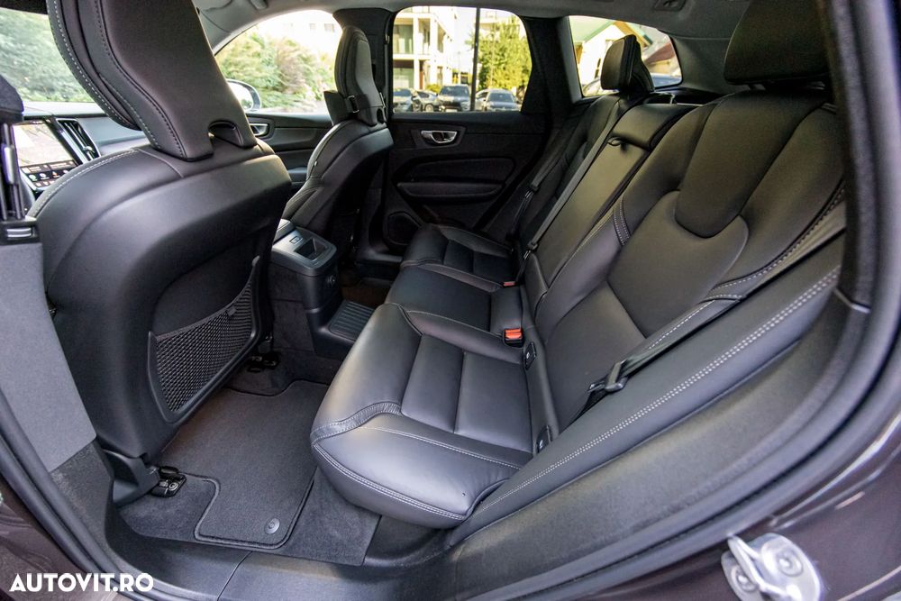Volvo XC 60 Recharge T8 AWD AT Ultimate Bright - 36