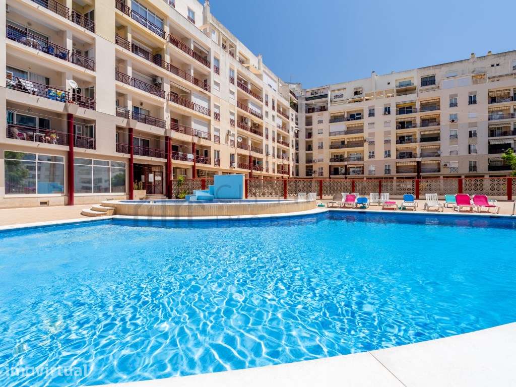 Apartamento T2 no 6.º Andar em Armação de Pêra - Grande imagem: 2/28