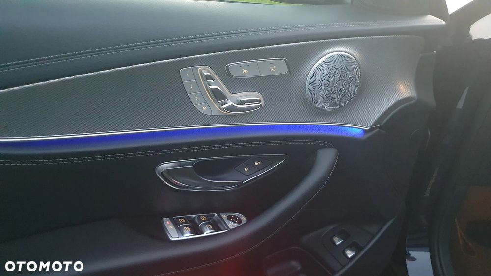 Mercedes-Benz Klasa E 400 4-Matic 9G-TRONIC - 12