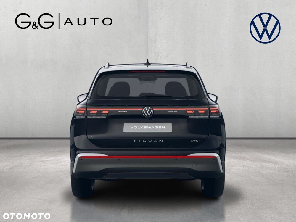 Volkswagen Tiguan - 29