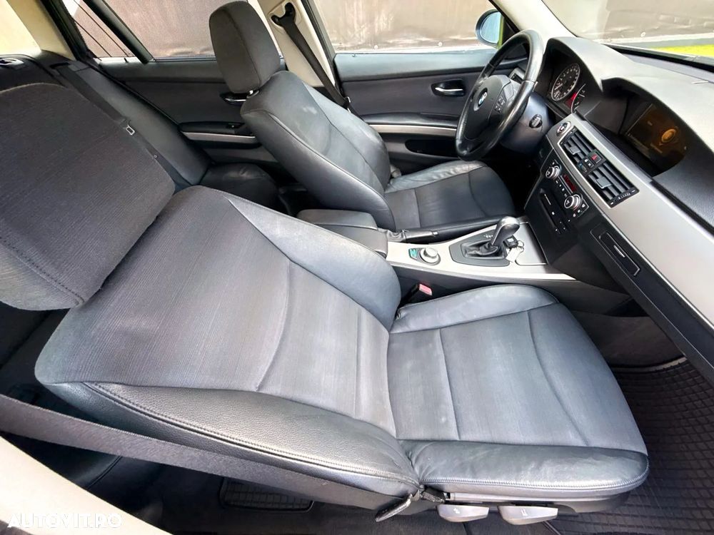 BMW Seria 3 320d DPF Touring Aut. - 20