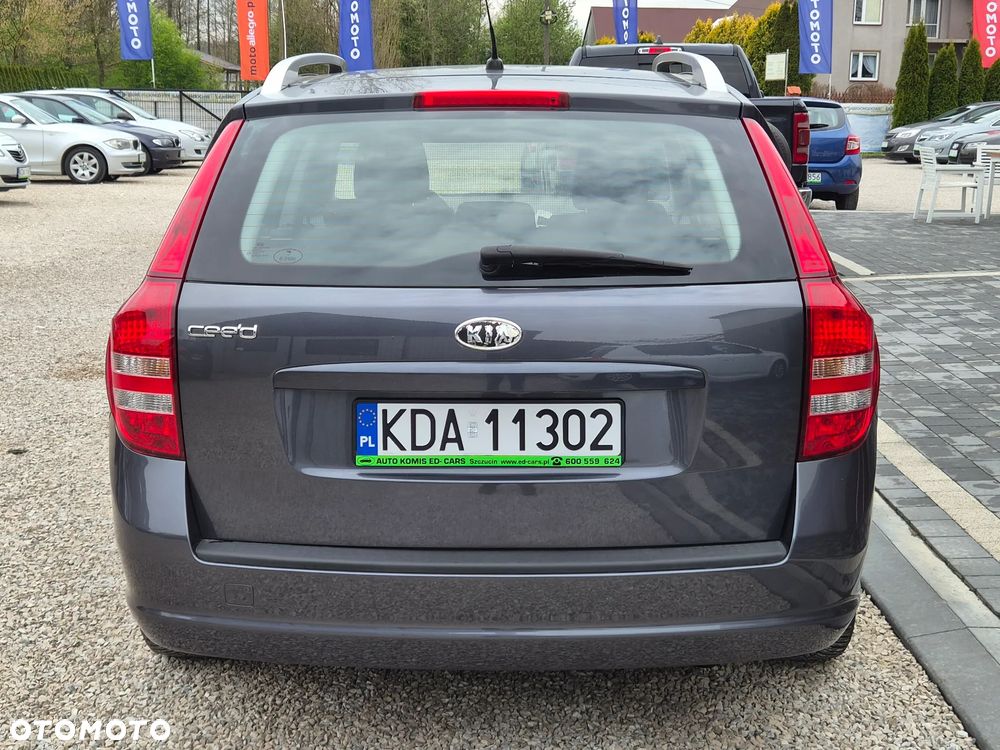 Kia Ceed - 6