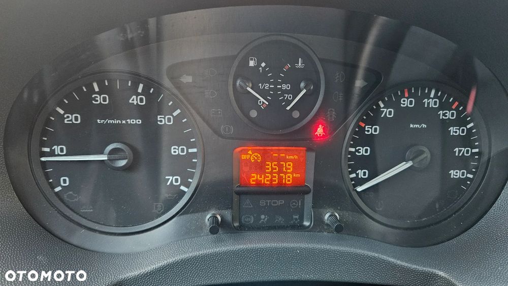 Peugeot Expert 2,0HDI 163KM L2 Długi 2016Rok Klima Webasto Kamera Nawigacja Hak Super Stan - 17
