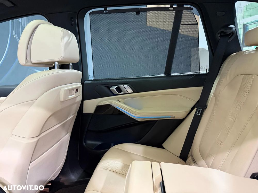 BMW X5 xDrive45e - 24