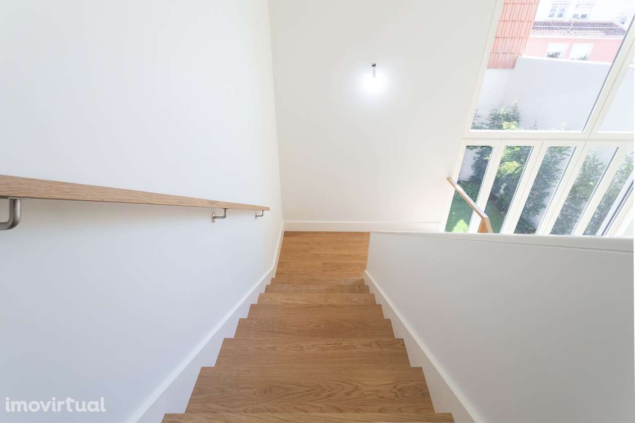 APARTAMENTO DE LUXO, T2 DUPLEX,  A 3 MINUTOS DA AV. DA LIBERDADE - Grande imagem: 4/36