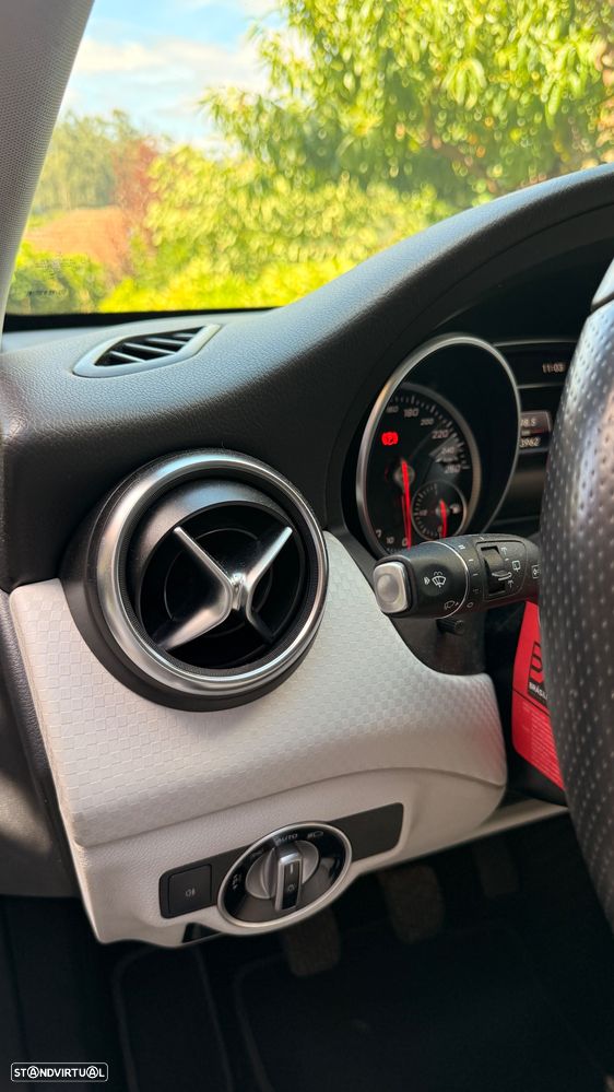 Mercedes-Benz A 180 d Urban - 34