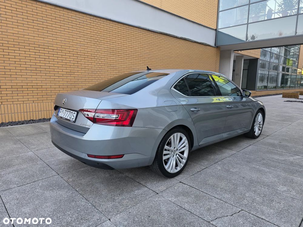 Skoda Superb 2015 photo 5
