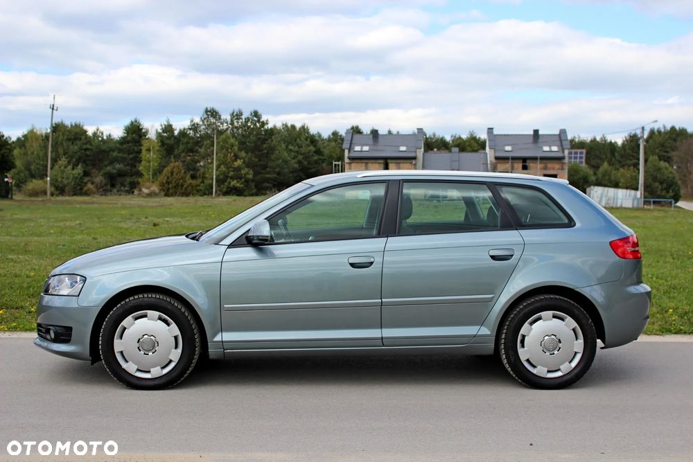 Audi A3 Sportback 1.6 Ambiente - 3
