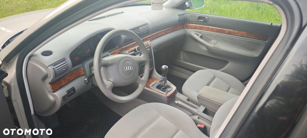 Audi A4 Limousine - 7